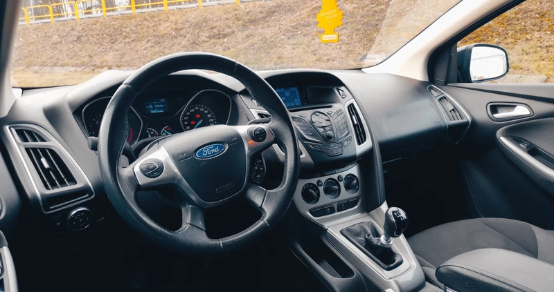 Ford Focus cena 18500 przebieg: 303000, rok produkcji 2012 z Kutno małe 16